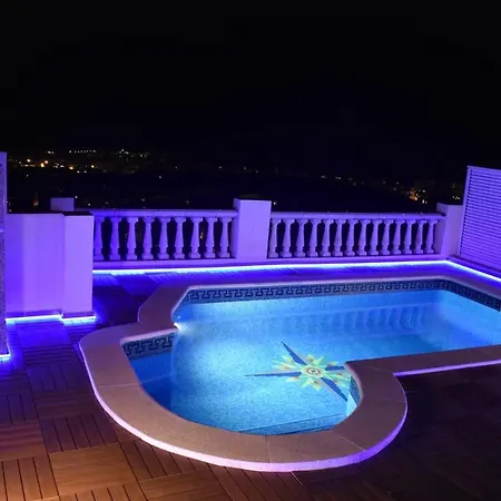 House. Casa Con Piscina Privada 카라펠