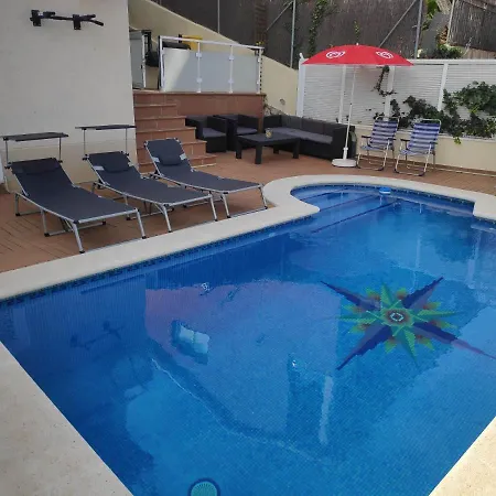 House. Casa Con Piscina Privada *