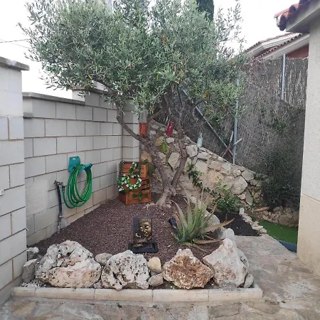 House. Casa Con Piscina Privada * 카라펠