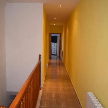 House. Casa Con Piscina Privada * 카라펠
